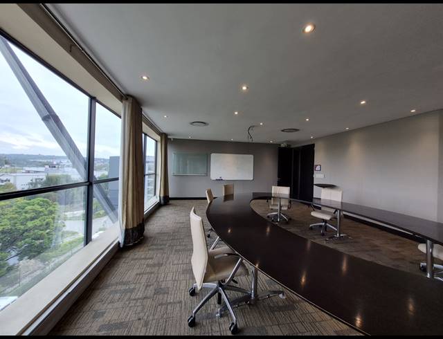 98M² OFFICE TO LET IN SUNNINGHILL